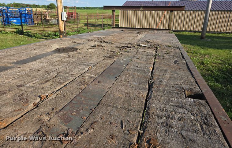 image for item DT6964 1980 Vulcan Mfg Trailers LB20 drop deck trailer