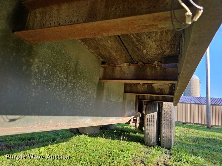 image for item DT6964 1980 Vulcan Mfg Trailers LB20 drop deck trailer