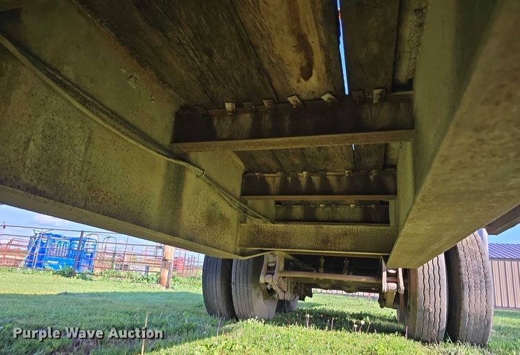 image for item DT6964 1980 Vulcan Mfg Trailers LB20 drop deck trailer