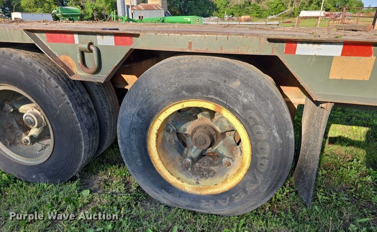 image for item DT6964 1980 Vulcan Mfg Trailers LB20 drop deck trailer