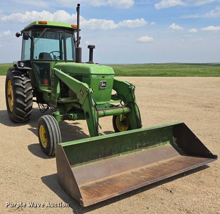 image for item DT7206 1975 John Deere 4030 tractor