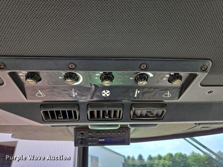 image for item DT7206 1975 John Deere 4030 tractor