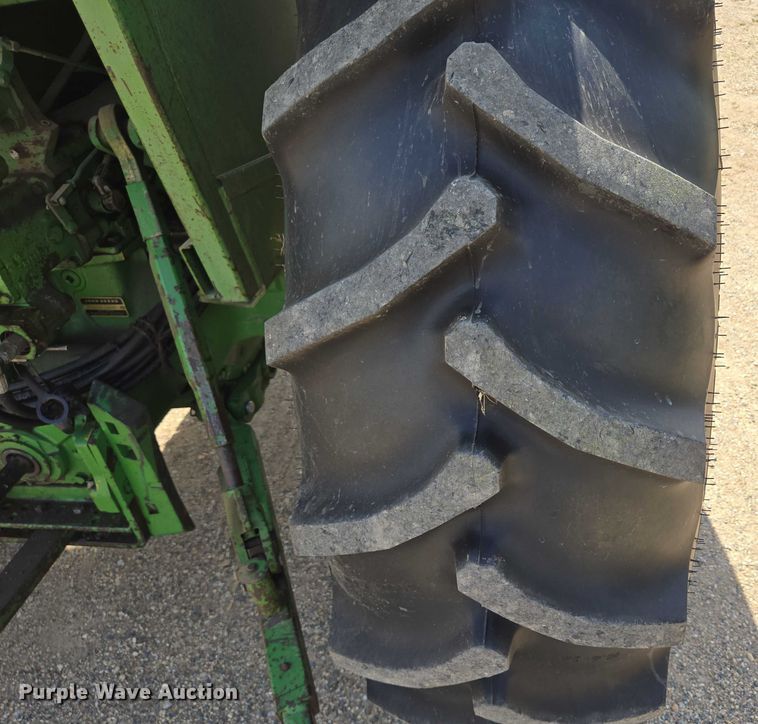 image for item DT7206 1975 John Deere 4030 tractor