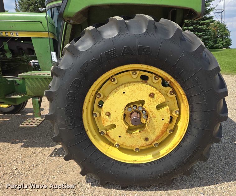 image for item DT7206 1975 John Deere 4030 tractor