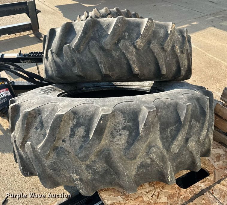 image for item DU7772 (4) tires