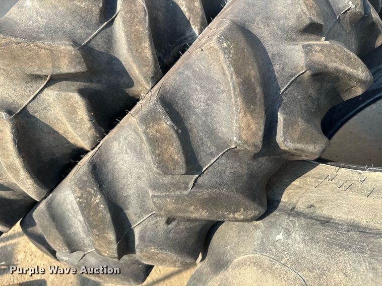 image for item DU7772 (4) tires