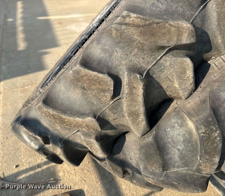 image for item DU7772 (4) tires