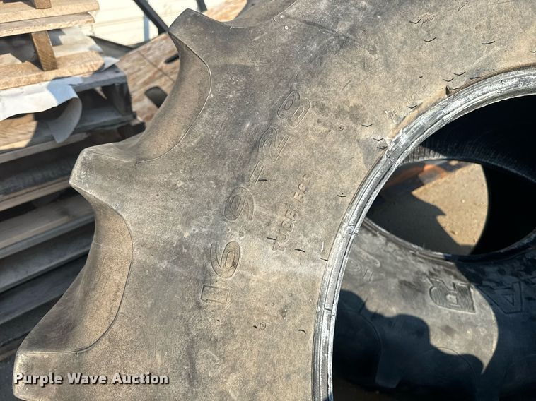 image for item DU7772 (4) tires