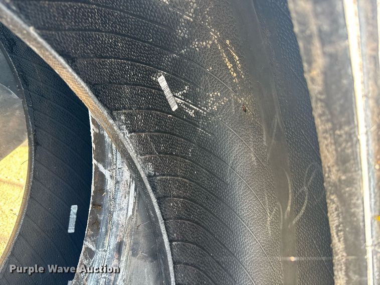 image for item DU7772 (4) tires