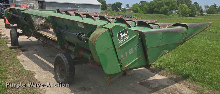 image for item DU7795 Massey Ferguson 1183 corn head