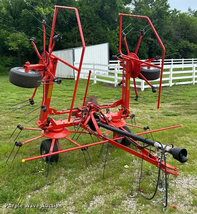 image for item DU7815 Kuhn GF 5202 THA hay tedder