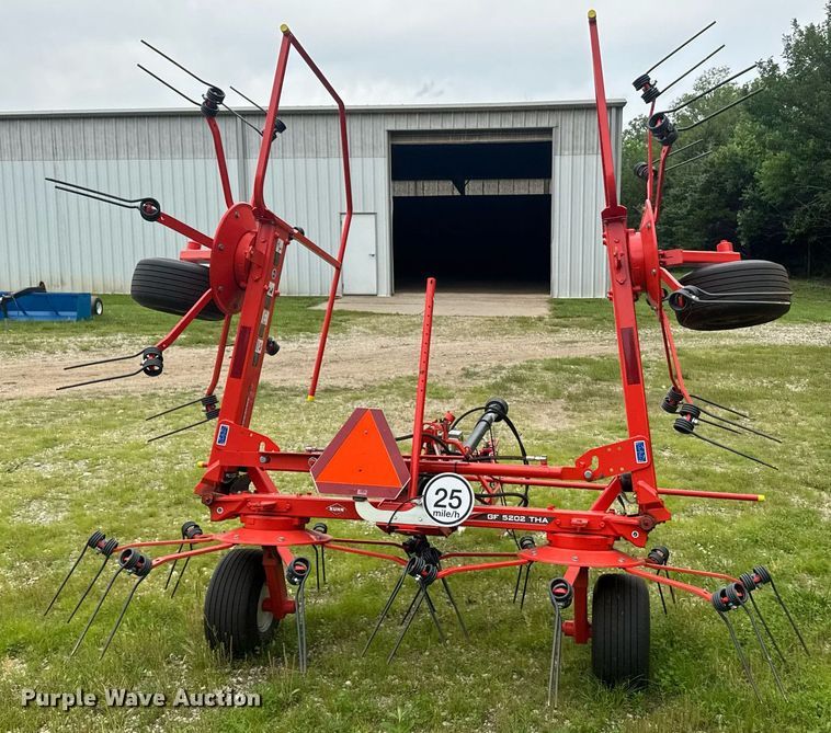 image for item DU7815 Kuhn GF 5202 THA hay tedder
