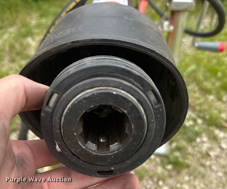 image for item DU7815 Kuhn GF 5202 THA hay tedder