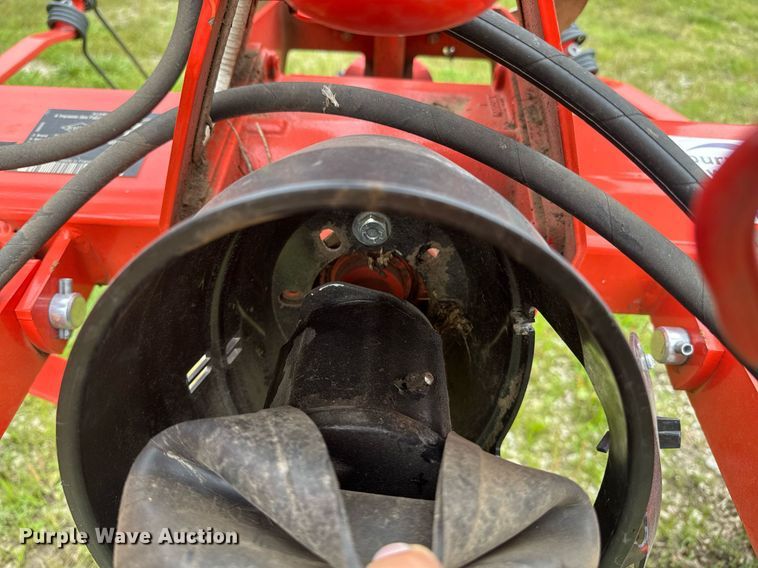image for item DU7815 Kuhn GF 5202 THA hay tedder