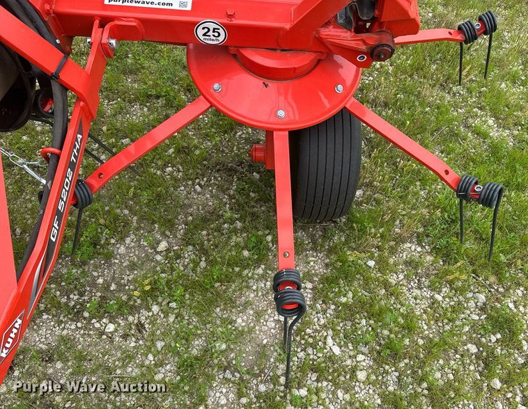 image for item DU7815 Kuhn GF 5202 THA hay tedder