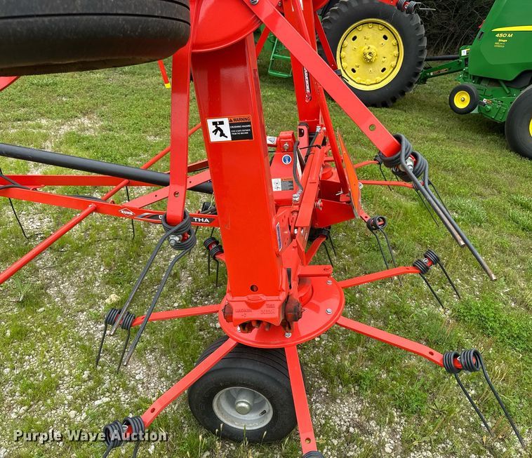 image for item DU7815 Kuhn GF 5202 THA hay tedder