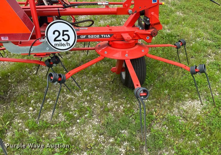 image for item DU7815 Kuhn GF 5202 THA hay tedder