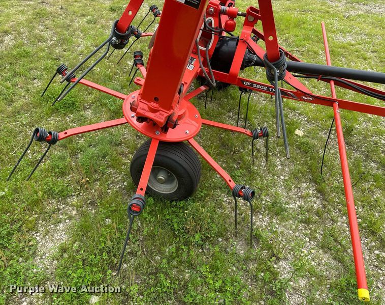 image for item DU7815 Kuhn GF 5202 THA hay tedder