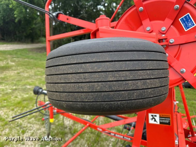 image for item DU7815 Kuhn GF 5202 THA hay tedder
