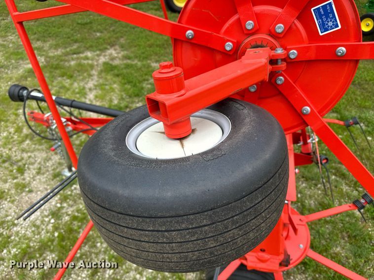image for item DU7815 Kuhn GF 5202 THA hay tedder