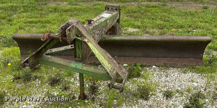 image for item DU7821 John Deere E0115 3 point blade