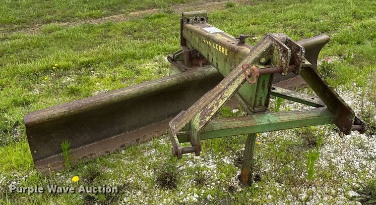 image for item DU7821 John Deere E0115 3 point blade