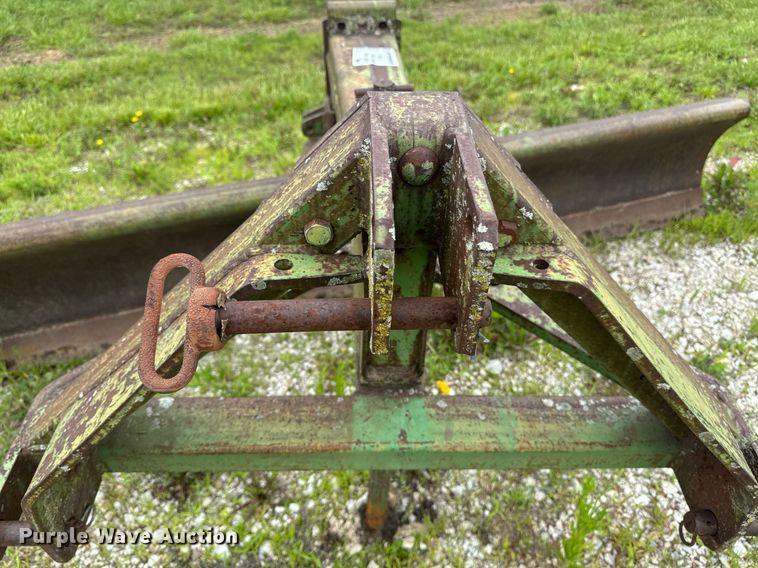 image for item DU7821 John Deere E0115 3 point blade