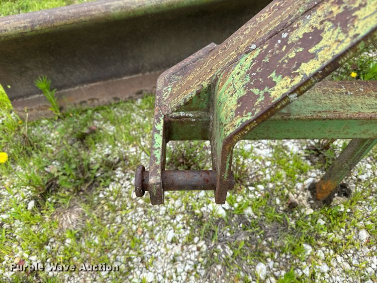 image for item DU7821 John Deere E0115 3 point blade