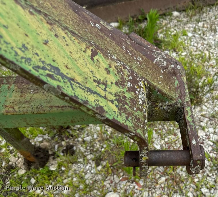 image for item DU7821 John Deere E0115 3 point blade