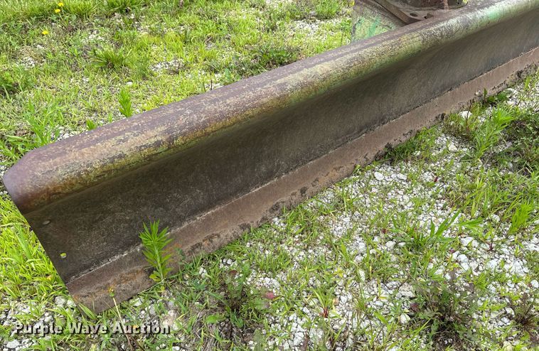 image for item DU7821 John Deere E0115 3 point blade