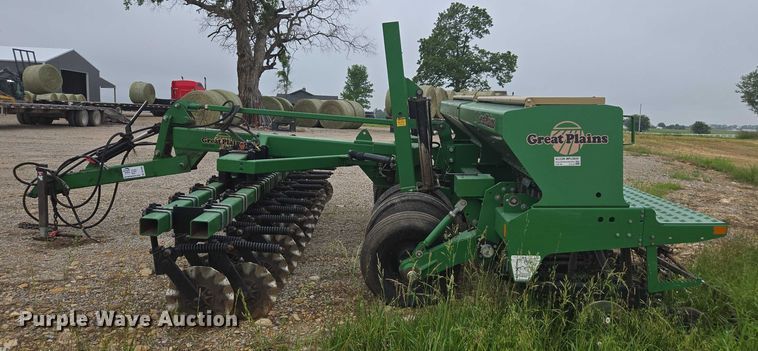 image for item DU7826 Great Plains CPH-1595 34 grain drill