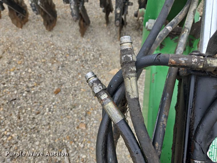 image for item DU7826 Great Plains CPH-1595 34 grain drill