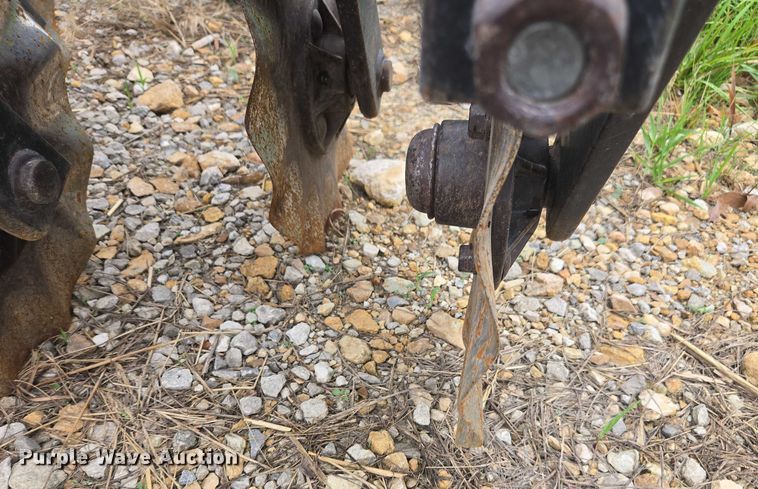 image for item DU7826 Great Plains CPH-1595 34 grain drill