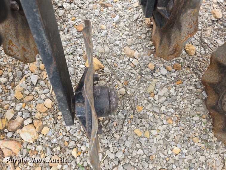 image for item DU7826 Great Plains CPH-1595 34 grain drill