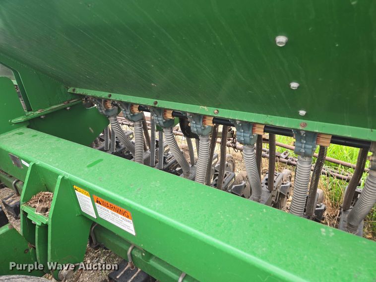 image for item DU7826 Great Plains CPH-1595 34 grain drill