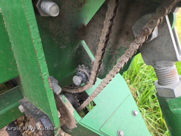 image for item DU7826 Great Plains CPH-1595 34 grain drill