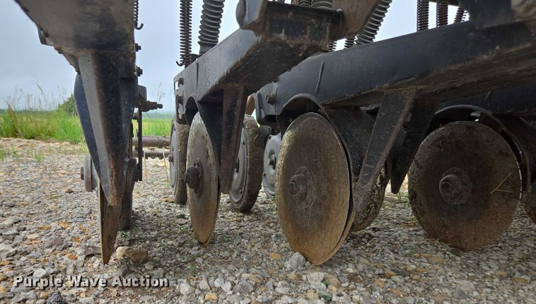 image for item DU7826 Great Plains CPH-1595 34 grain drill