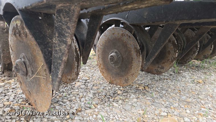 image for item DU7826 Great Plains CPH-1595 34 grain drill