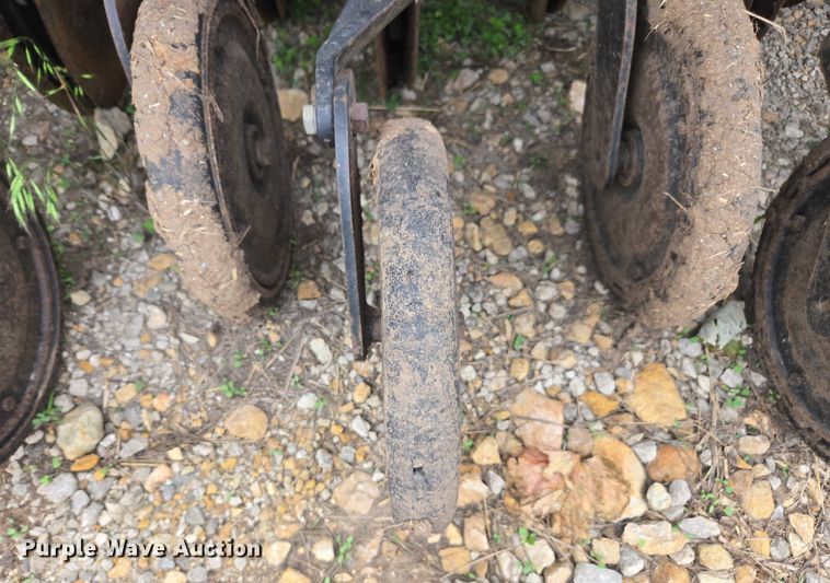 image for item DU7826 Great Plains CPH-1595 34 grain drill