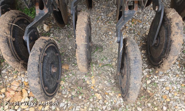 image for item DU7826 Great Plains CPH-1595 34 grain drill