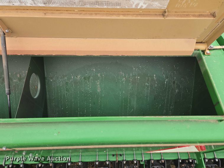 image for item DU7826 Great Plains CPH-1595 34 grain drill