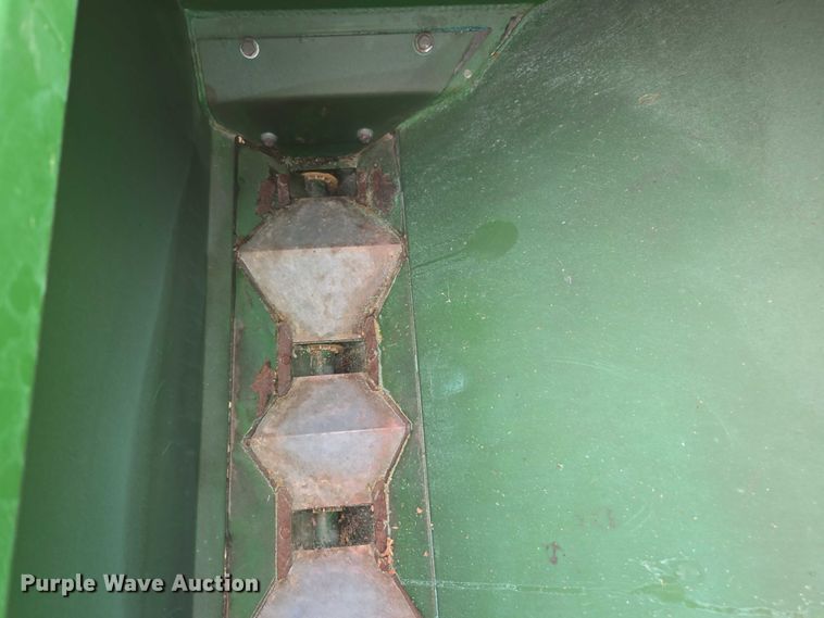 image for item DU7826 Great Plains CPH-1595 34 grain drill