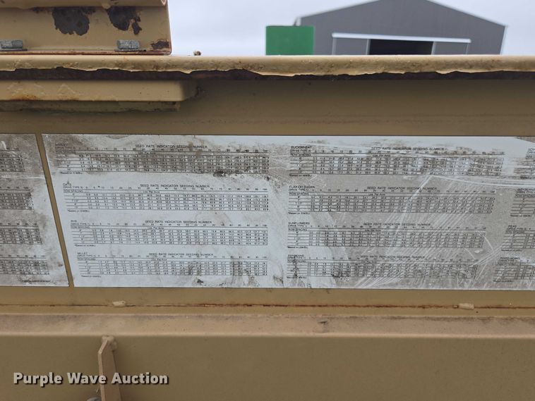 image for item DU7826 Great Plains CPH-1595 34 grain drill