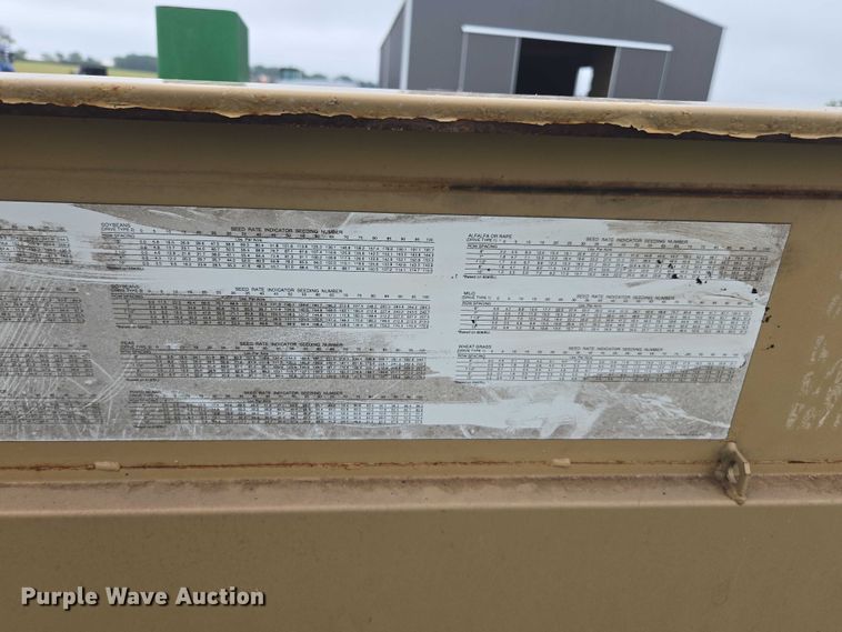 image for item DU7826 Great Plains CPH-1595 34 grain drill