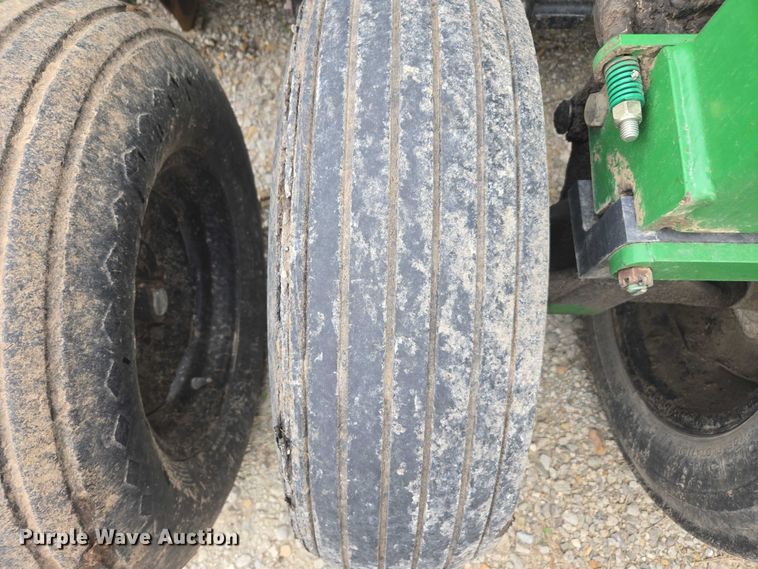 image for item DU7826 Great Plains CPH-1595 34 grain drill