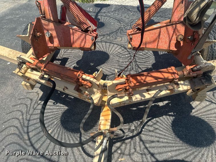 image for item DU9793 Tonutti Rake Trolley hay rake