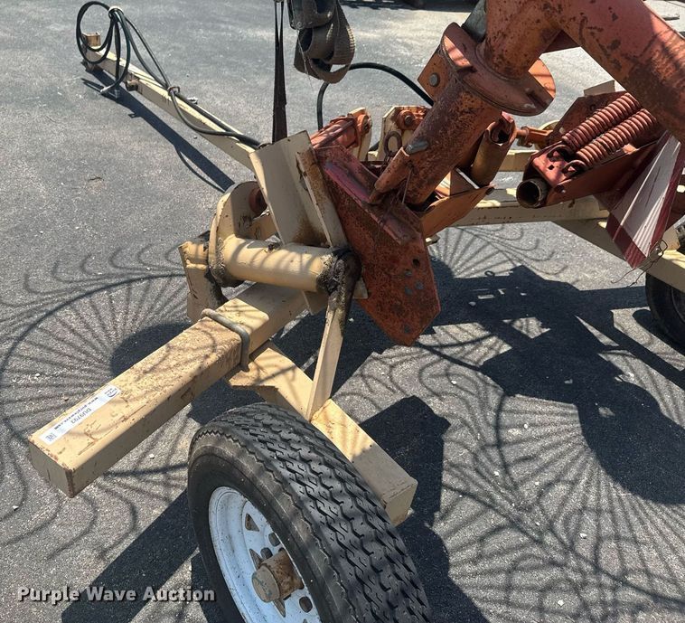 image for item DU9793 Tonutti Rake Trolley hay rake