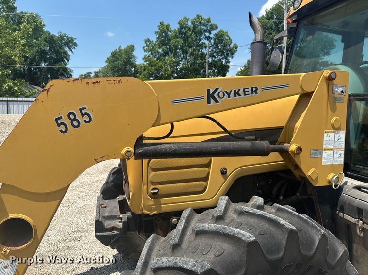 image for item DU9794 2004 Challenger MT525B MFWD tractor