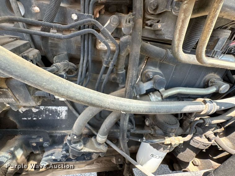 image for item DU9794 2004 Challenger MT525B MFWD tractor