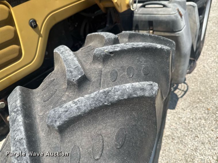 image for item DU9794 2004 Challenger MT525B MFWD tractor